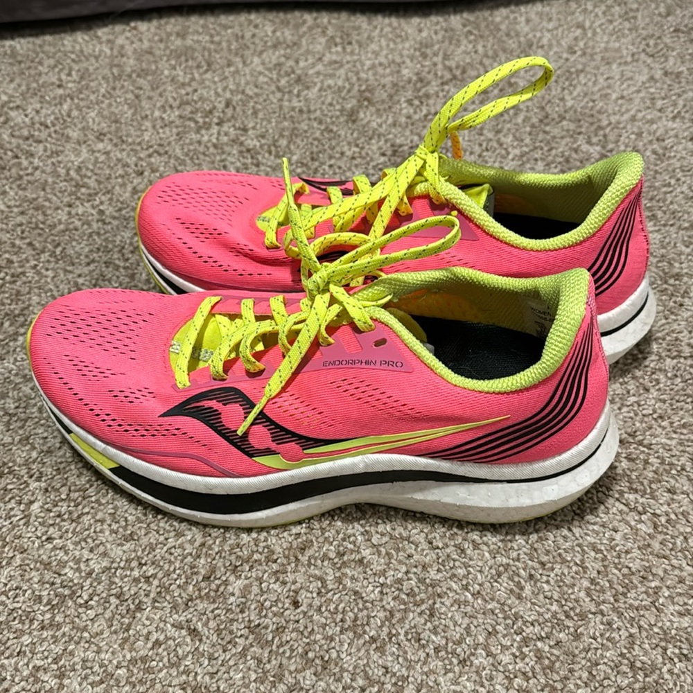 Saucony Endorphin Pros Women’s 8.5